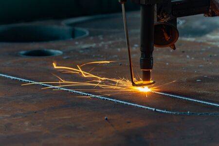 laser cutting with melting